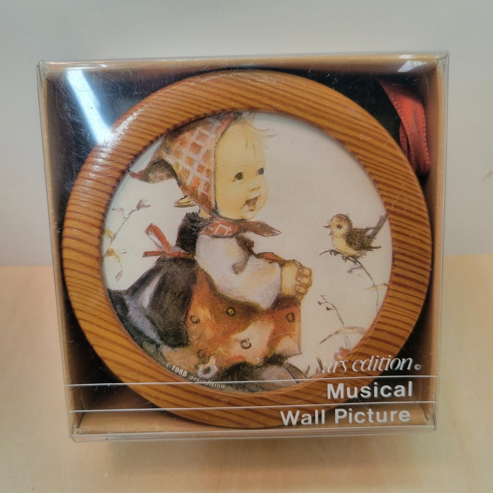 M.J. Hummel 1988 Musical Picture "It's a Small World" Ars Edition not working